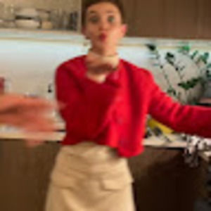 Meet your Posher, Chloe